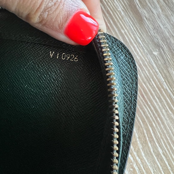 Authentic Louis Vuitton Orsay- Green - Picture 5 of 16